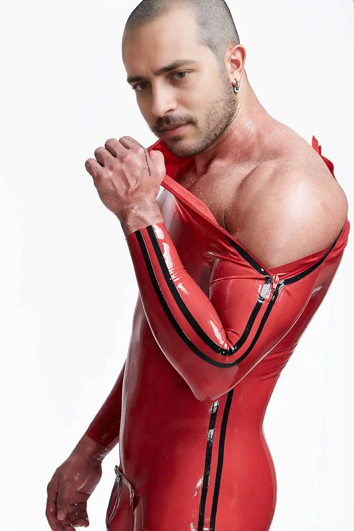 latex-male-double-lines-shoulderzipper-latex-catsuit-kkp26-1.webp