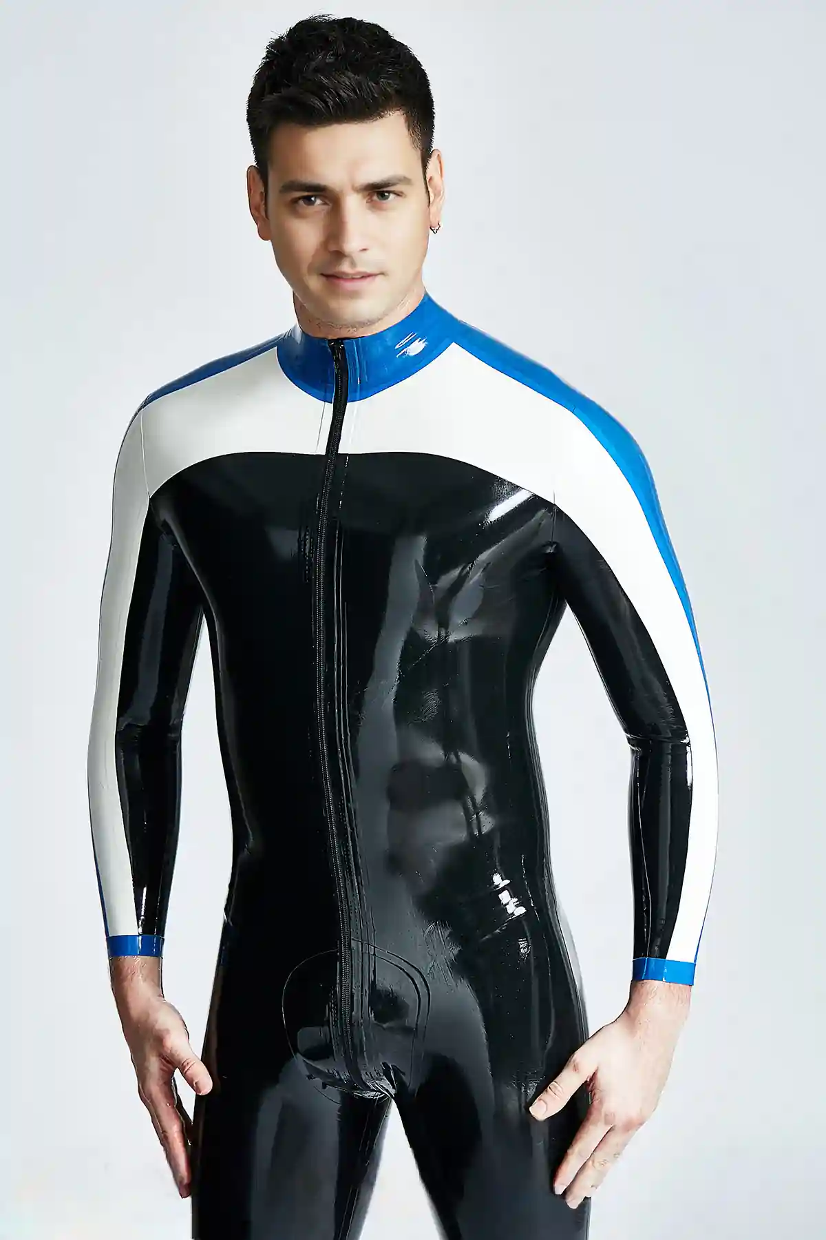 latex-male-streamliner-front-throughzipper-catsuit-kkp158-1.webp